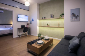 Super Fresh Central 1 Bedroom Lux Apartment